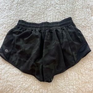 lululemon green camo hotty hots